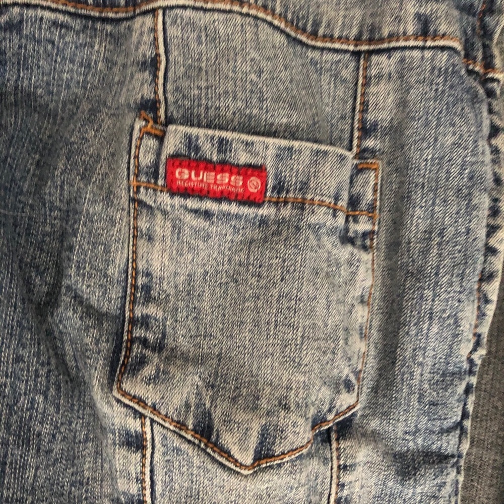 Guess stretch denim jacket in size small - Picture 3 of 4